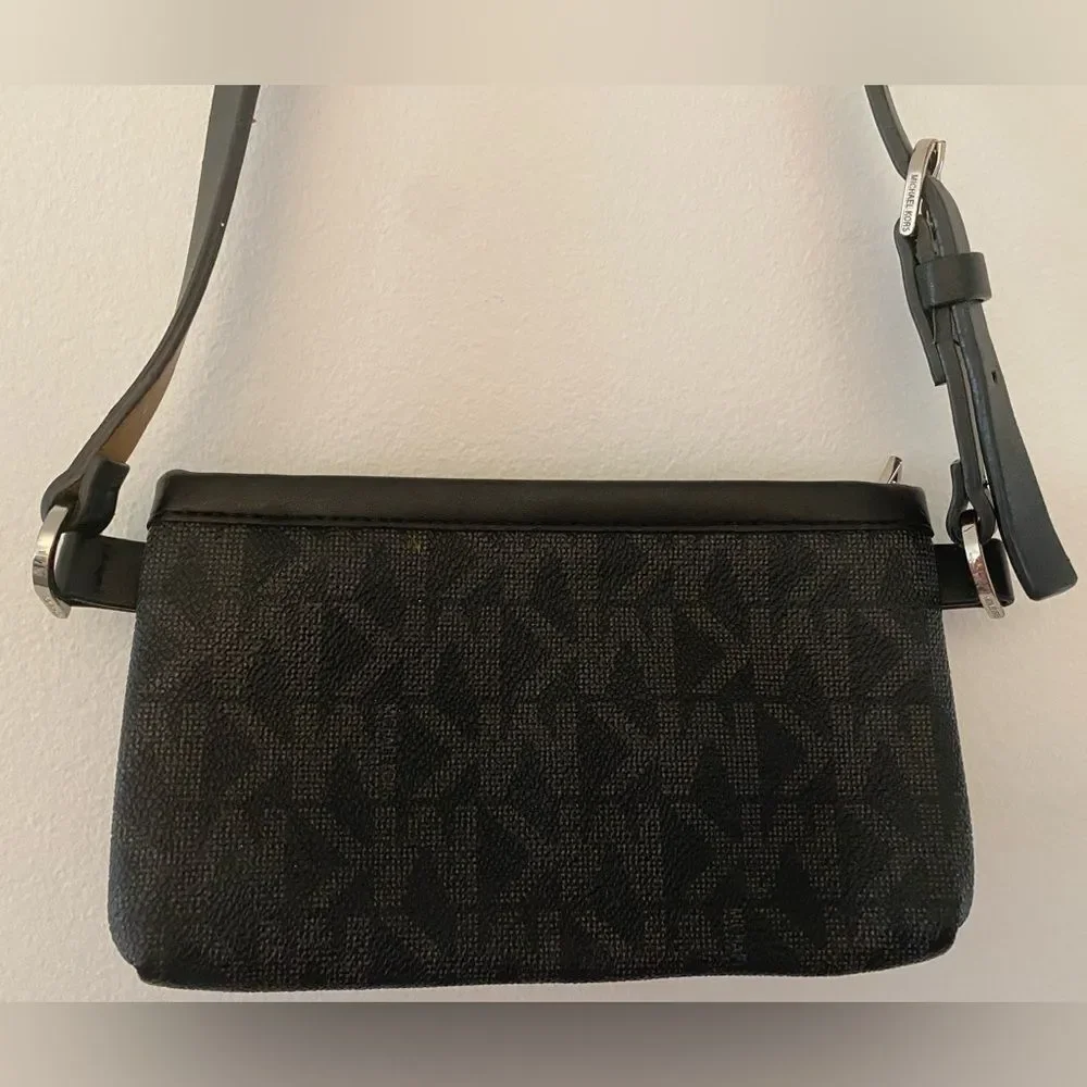 Michael Kors Logo Designer Leather Zip Black Belt Bag